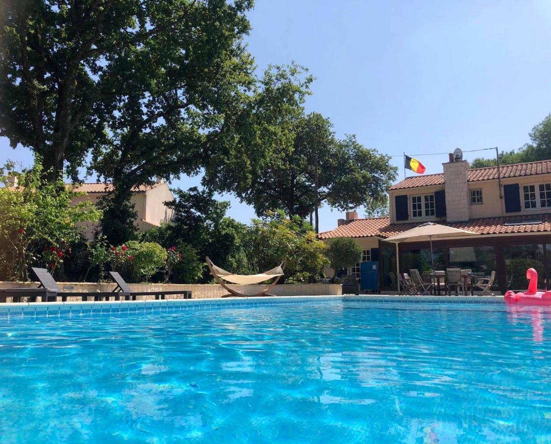 Maison Charmante Avec Piscine Privee A Saint-Georges-De-Pointindouxc Kültér fotó