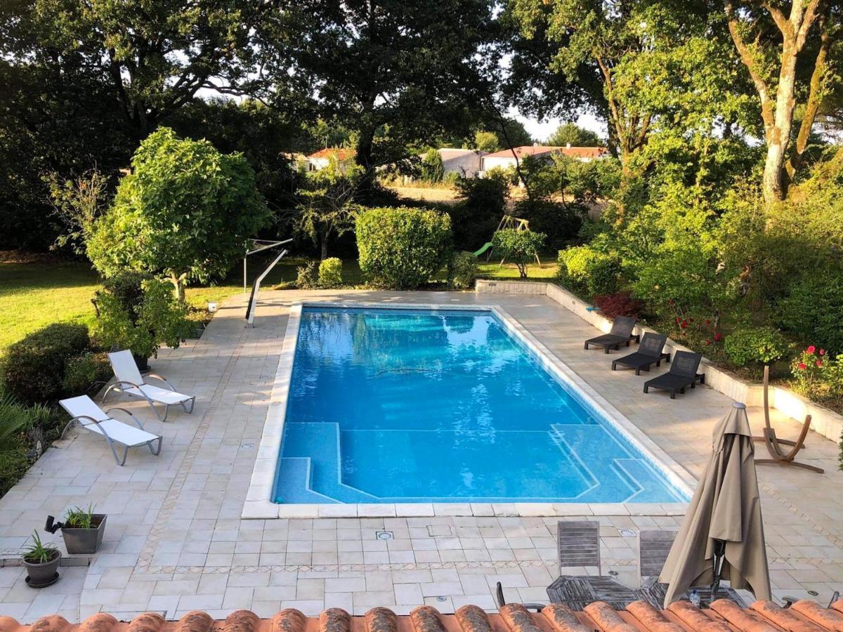 Maison Charmante Avec Piscine Privee A Saint-Georges-De-Pointindouxc Kültér fotó