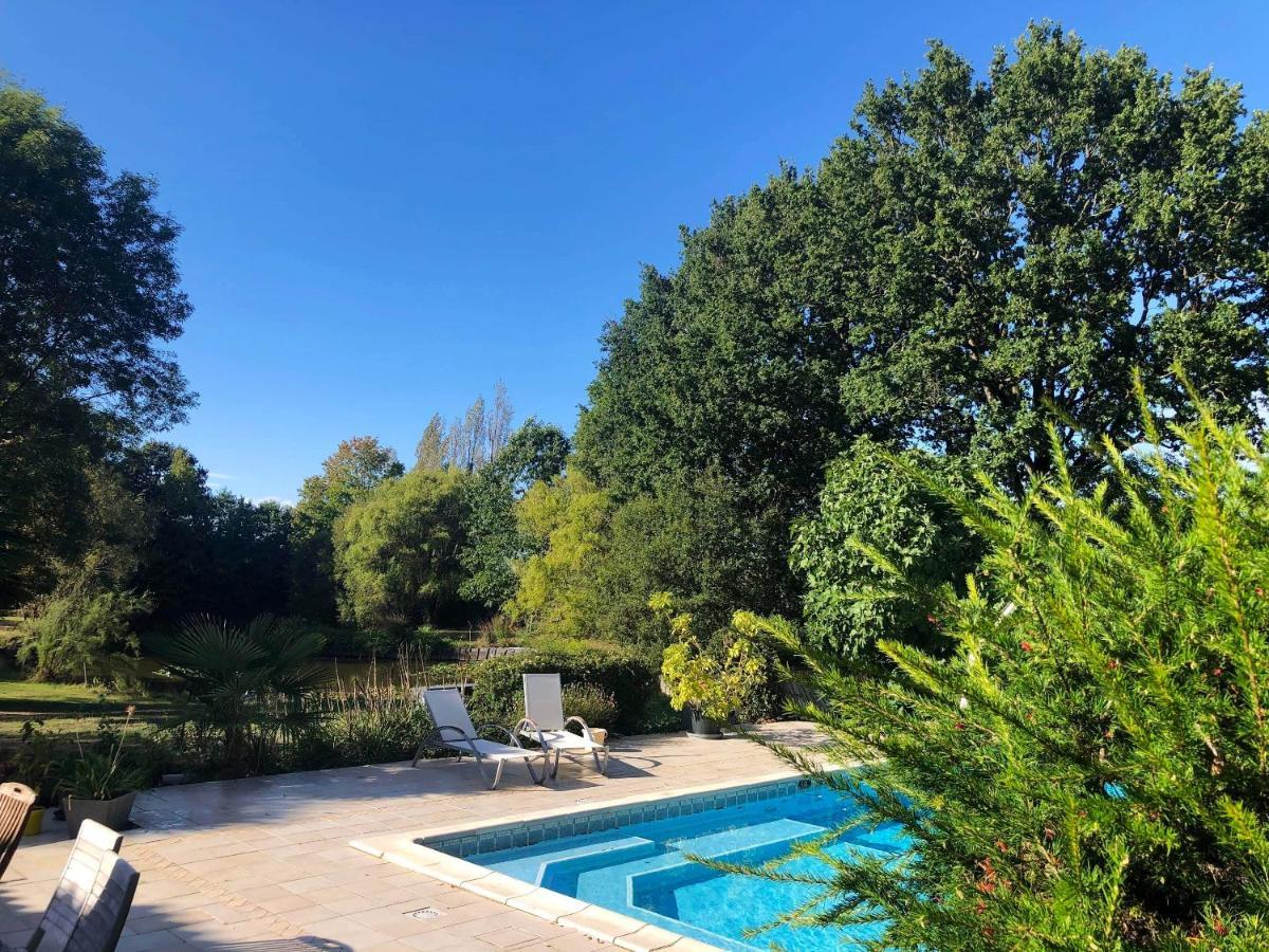 Maison Charmante Avec Piscine Privee A Saint-Georges-De-Pointindouxc Kültér fotó